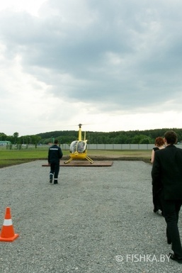 Фото - Robison r44